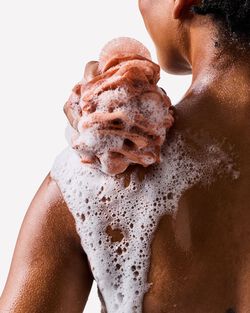 Sữa Tắm Into the Night Body Wash image number null