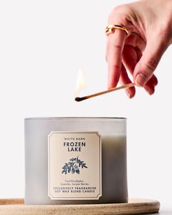 Nến 3 Bấc Frozen Lake 3-Wick Candle image number null