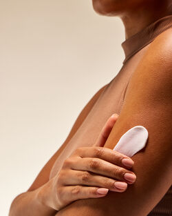 Japanese Cherry Blossom Body Lotion image number null