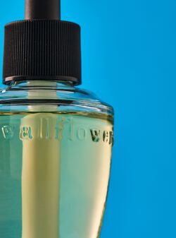 Christmas Cabin Wallflowers Fragrance Refill image number null