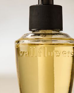 Tinh Dầu X&ocirc;ng Ph&ograve;ng Japanese Cherry Blossom Wallflowers Fragrance Refill image number null