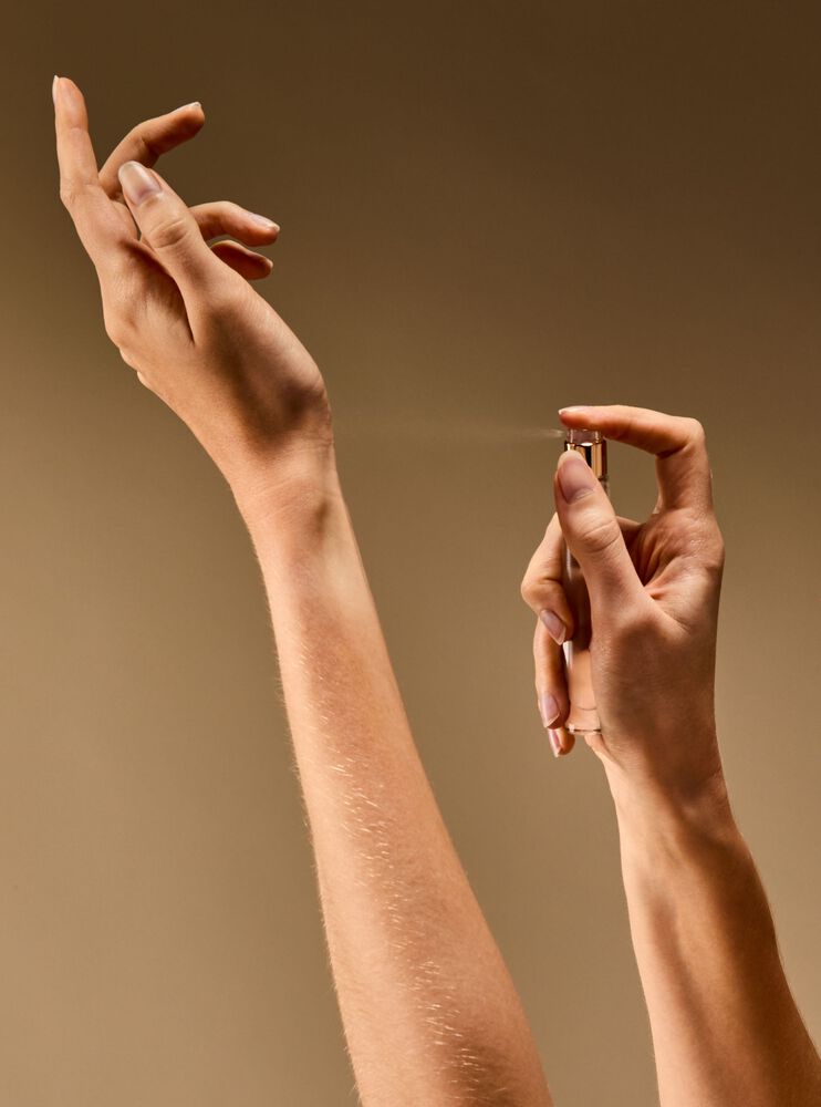 Nước Hoa Dạng Xịt Mini Size Snowflakes & Cashmere Mini Perfume Spray Mini Perfume Spray
