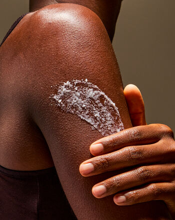 Tấy Tế B&agrave;o Chết Dạng Kem Japanese Cherry Blossom Creamy Body Scrub Creamy Body Scrub