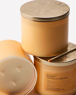 Nến 3 Bấc Sweet Vanilla Cream 3-Wick Candle image number null