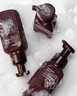 Nước Rửa Tay Tạo Bọt L&agrave;m Sạch & Dịu Nhẹ Midnight Plum Gentle & Clean Foaming Hand Soap image number null