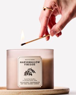 Nến 3 Bấc Marshmallow Fireside 3-Wick Candle image number null