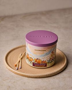 Nến 3 Bấc Pumpkin Bonfire 3-Wick Candle image number null