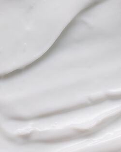 Sữa Dưỡng Thể Very Violet Body Lotion image number null