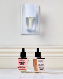 Fluffy Almond Marshmallow Wallflowers Fragrance Refill image number null