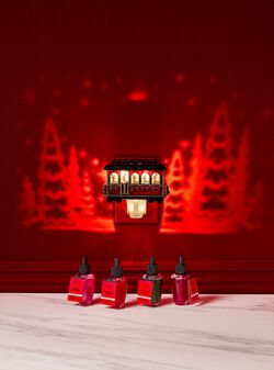 Tinh Dầu X&ocirc;ng Ph&ograve;ng Winter Candy Apple Wallflowers Fragrance Refill image number null